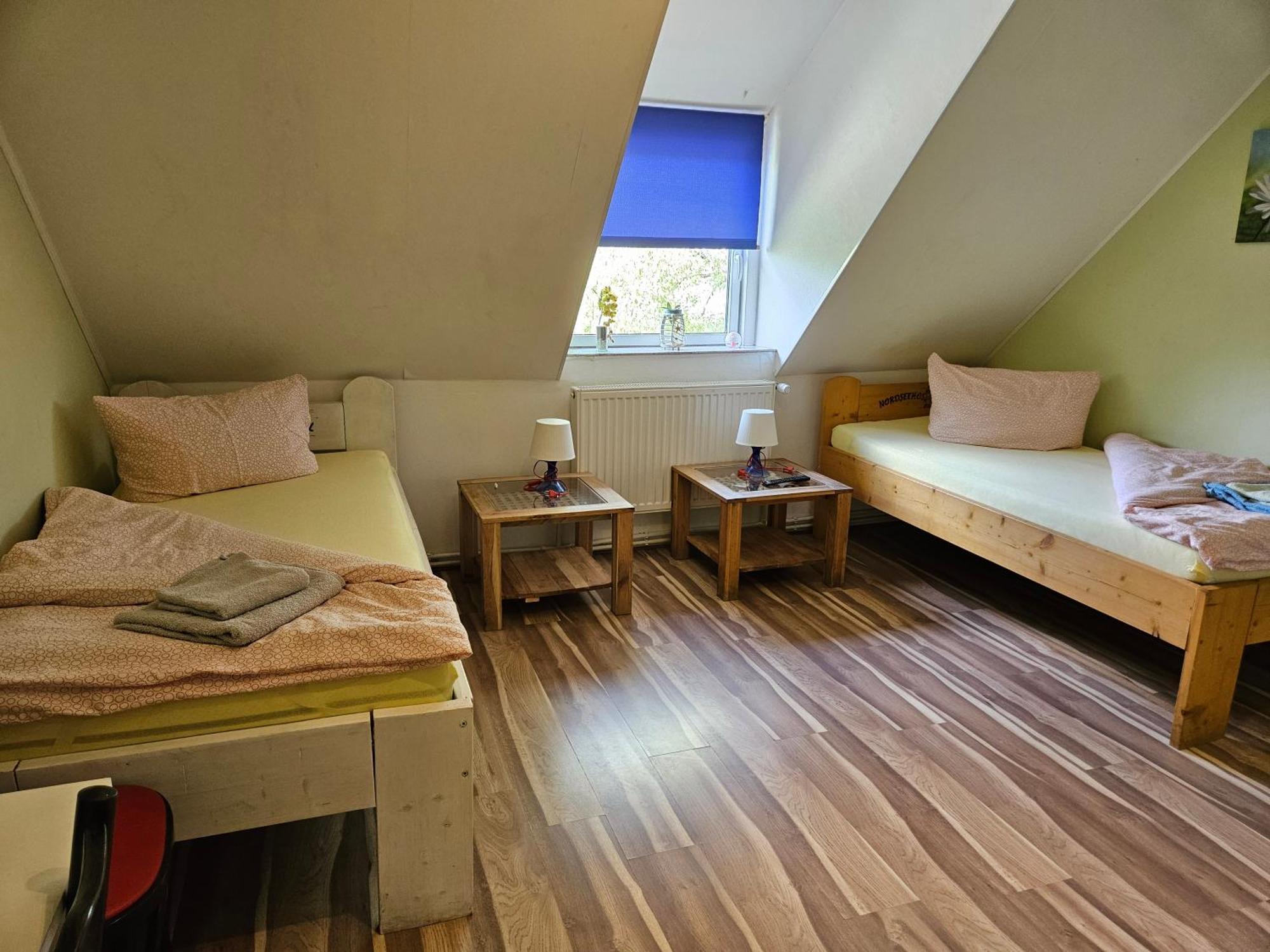 Nordseehostel Am Bahnhof Sande Esterno foto